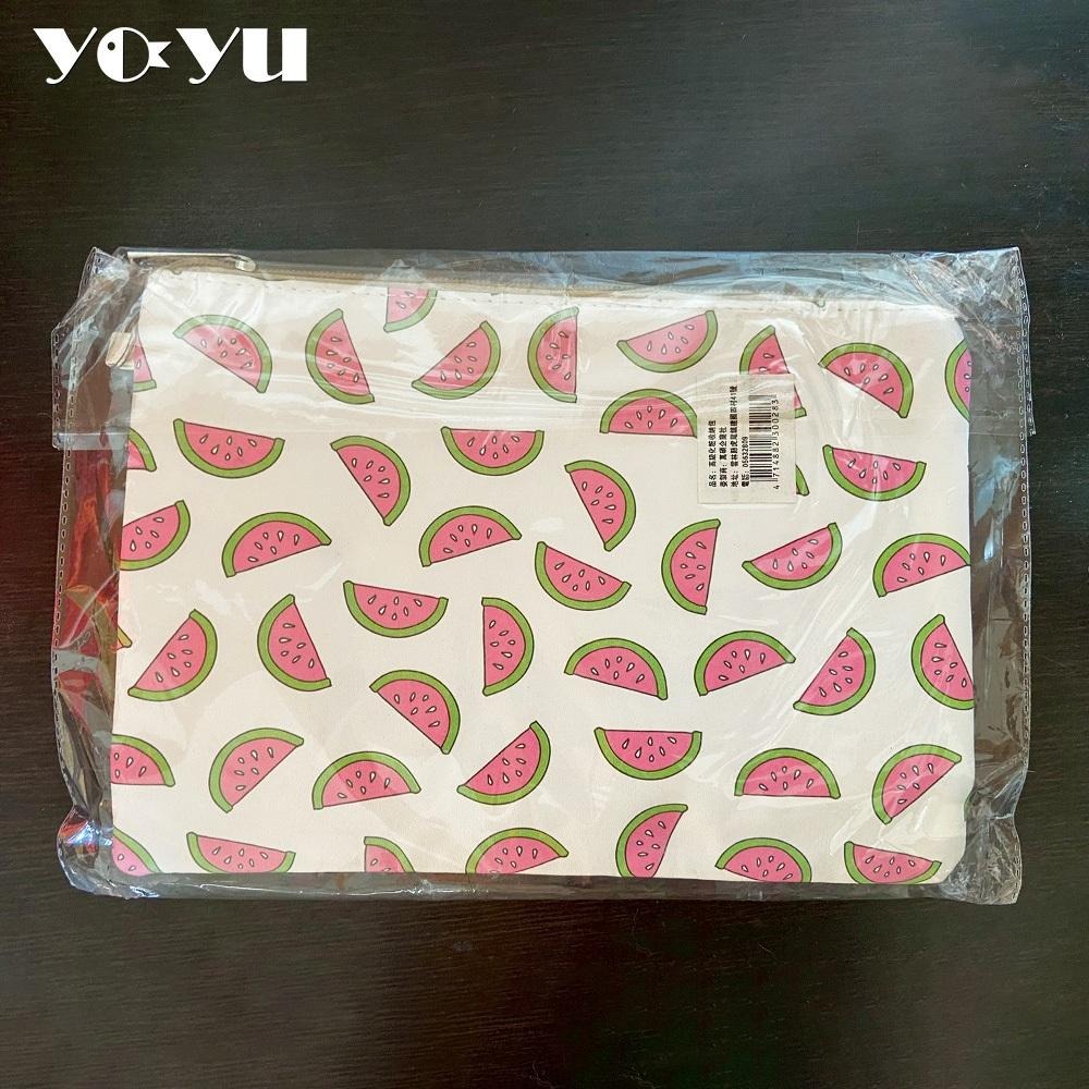 可愛西瓜圖案化妝包 多功能收納包 輕巧易攜帶 時尚化妝必備 西瓜切片 旅行包 包包 小包 錢包 手拿包 現貨-細節圖2