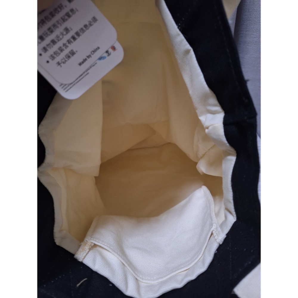 〈現貨〉企鵝家族 pingu 帆布包 帆布袋 刺繡 手提袋 手提包 腳丫 白色-細節圖3