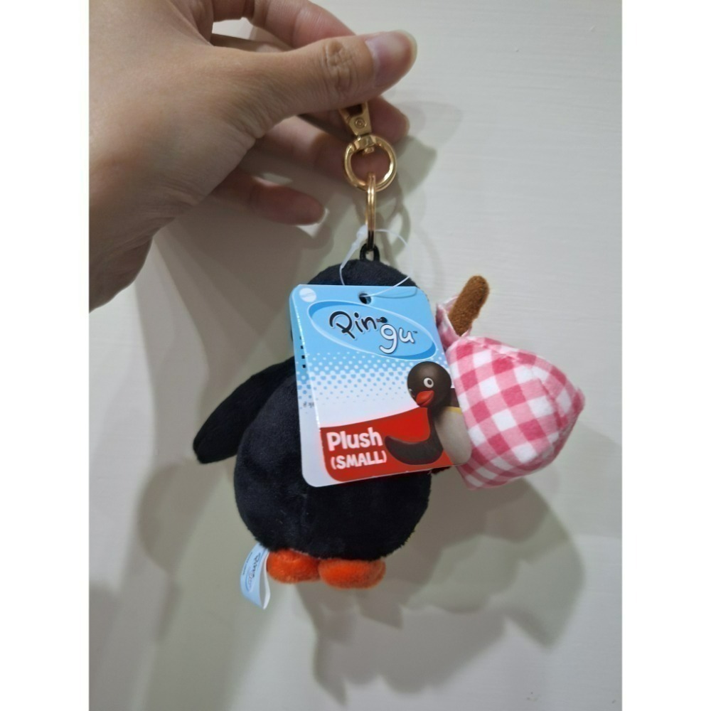 〈現貨〉韓國 企鵝家族 pingu 包袱 娃娃 吊飾10cm-細節圖2