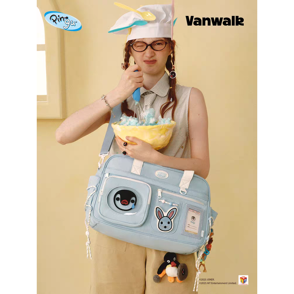 〈預購〉企鵝家族 pingu pinga 相機造型 行李袋 肩背包 斜背包-細節圖4