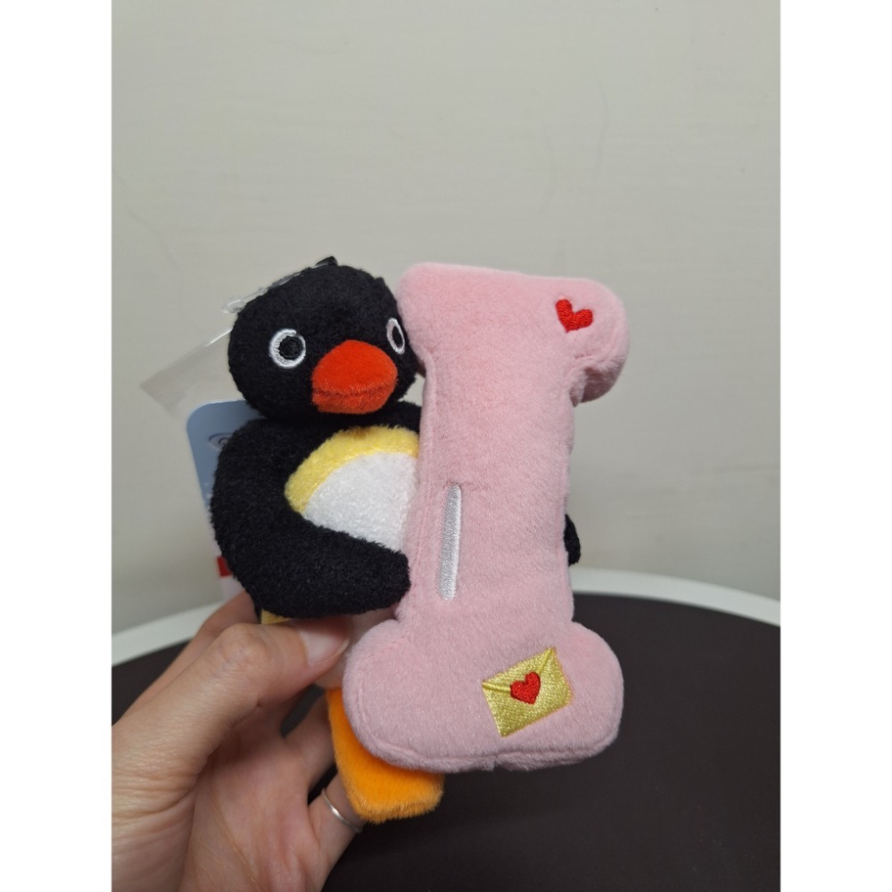 〈現貨〉企鵝家族 pingu pinga 字母組合 5入組 娃娃 吊飾 擺飾 鑰匙圈-細節圖3