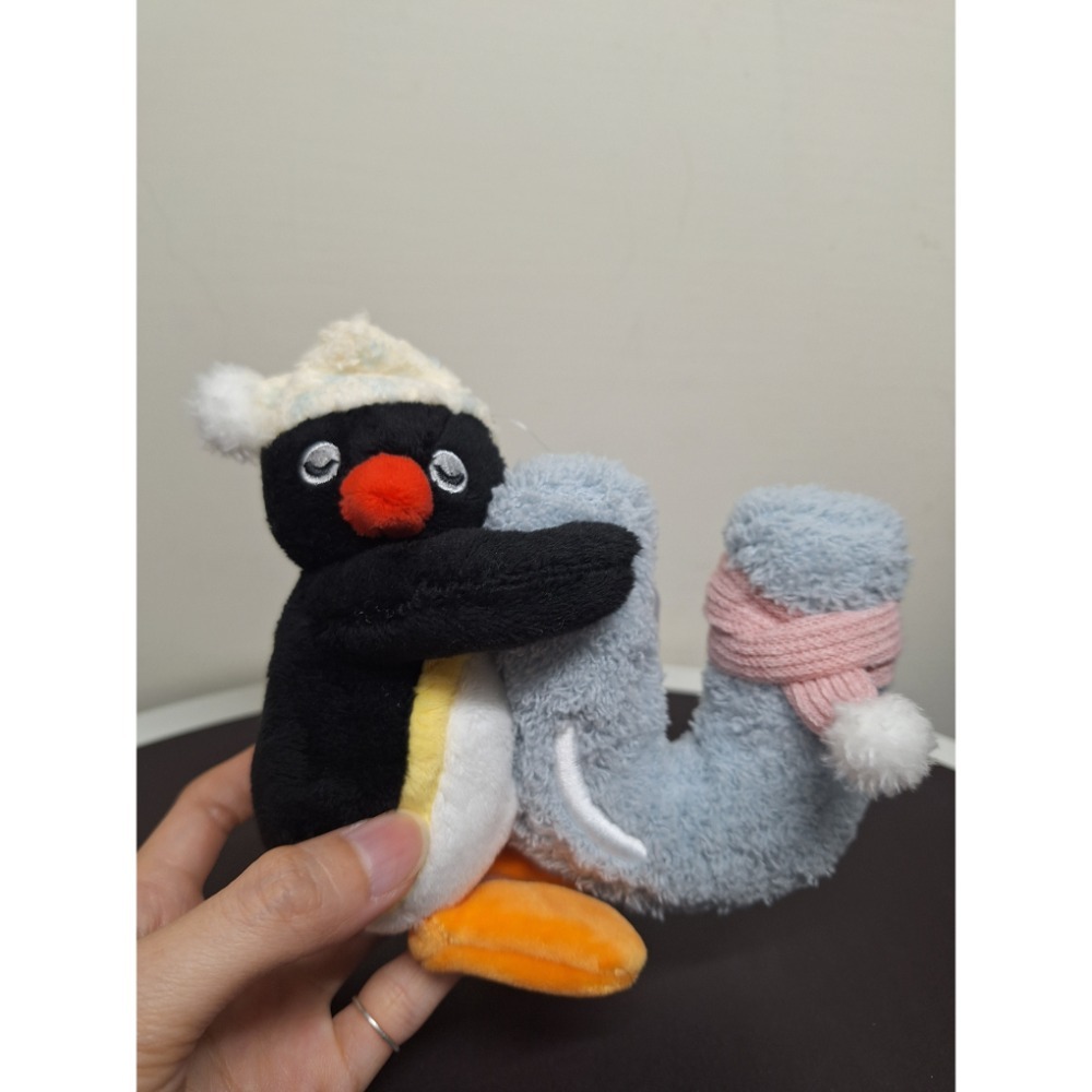 〈現貨〉企鵝家族 pingu pinga 字母組合 5入組 娃娃 吊飾 擺飾 鑰匙圈-細節圖6