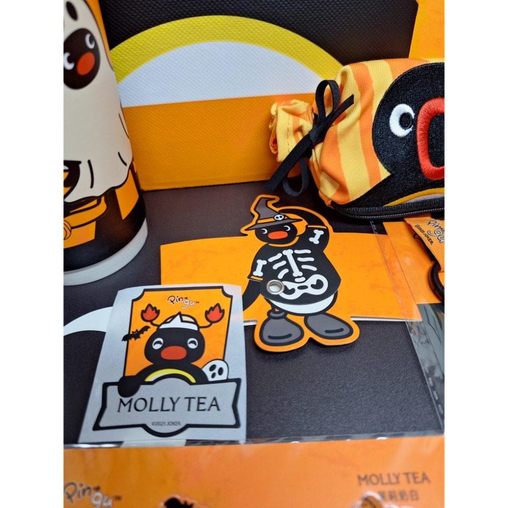 〈現貨〉企鵝家族 pingu 萬聖節 茉莉奶白 聯名 糖果包 8入套裝 組合 紙杯 保冰袋 貼紙 杯套 紙袋 耳機包-細節圖5