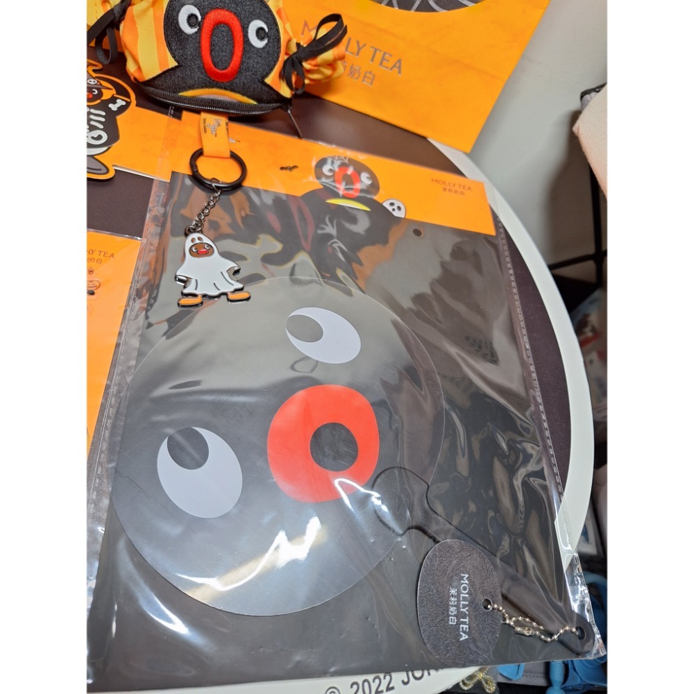〈現貨〉企鵝家族 pingu 萬聖節 茉莉奶白 聯名 糖果包 8入套裝 組合 紙杯 保冰袋 貼紙 杯套 紙袋 耳機包-細節圖6