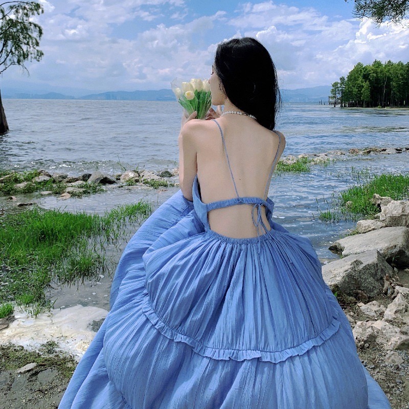 台灣現貨🔺天晴日☀️大深V 超辣 美背款 細肩 裸背 飄逸 仙度破表 連衣裙 連身裙 洋裝 美背 露肩 V領 性感 度-細節圖4