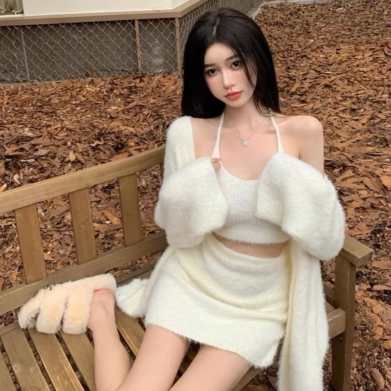 天晴日☀️超值優惠三件套 掛脖性感 細肩 仿水貂絨 親膚 三件組 套裝韓版 包臀裙 短裙韓系外套背心休閒純色-細節圖6