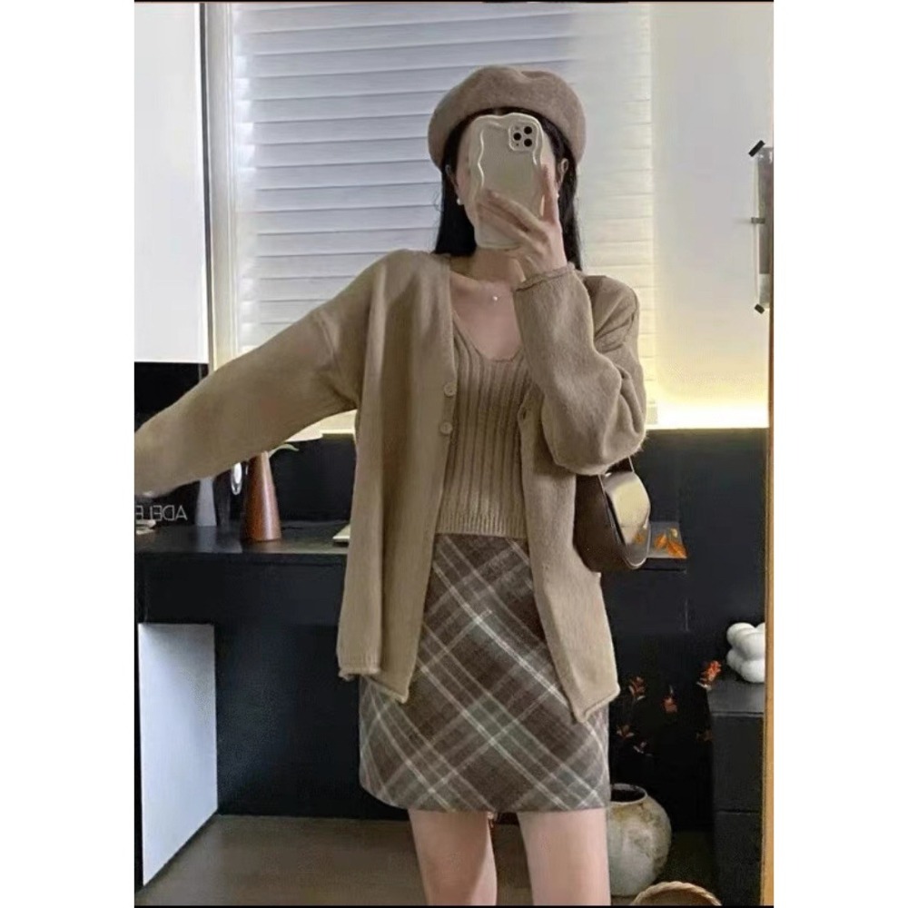 天晴日☀️套裝女 慵懶風 寬鬆針織上衣 針織外套+背心 兩件套 秋冬顯瘦 冬天女裝套裝 V領毛衣 毛衣 2024-細節圖8