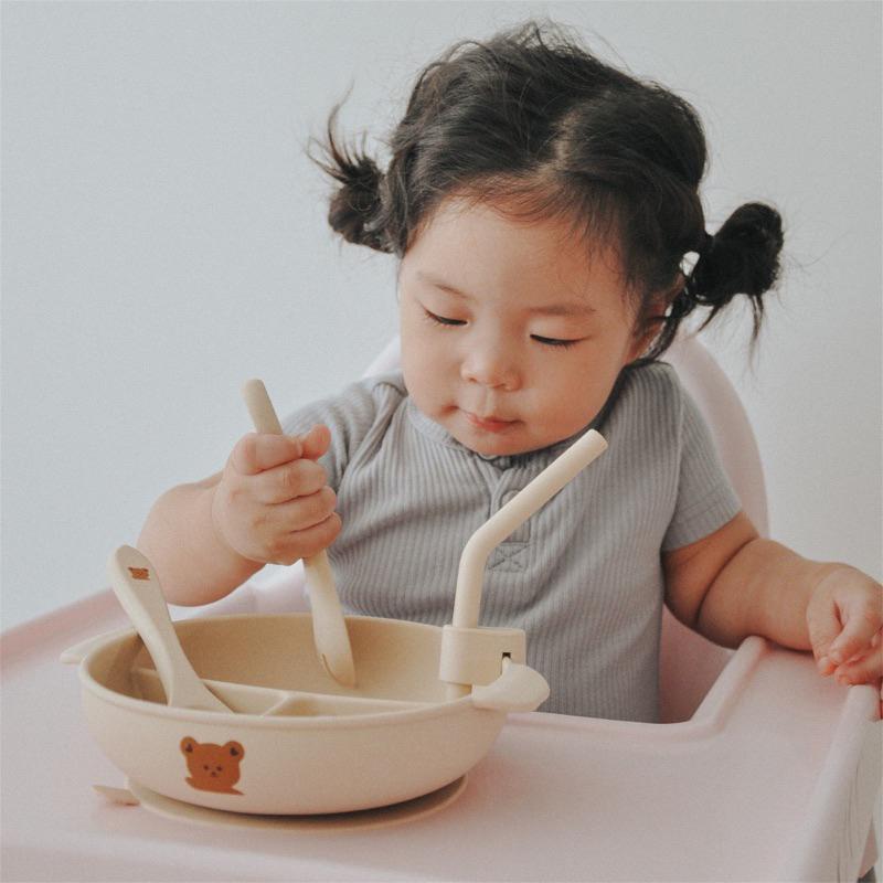 🇹🇼台灣出貨👏 韓風寶寶輔食硅膠餐盤 一體式防燙分格餐盤 吸盤餐具吃飯碗-細節圖2