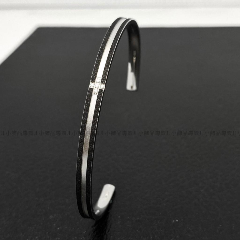 JL小飾品專賣❤ 不鏽鋼C型手環 (十字架款)-細節圖4