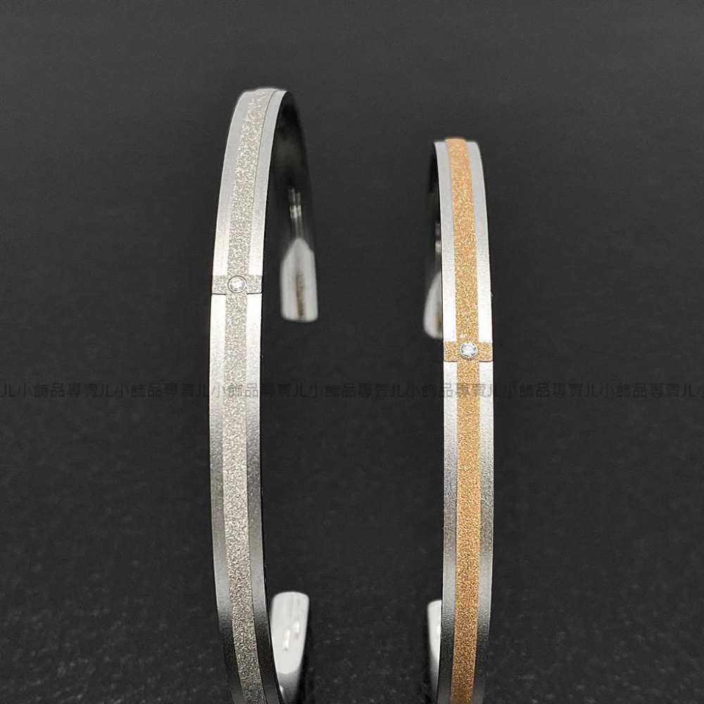 JL小飾品專賣❤ 不鏽鋼C型手環 (鑽砂十字架)-細節圖2