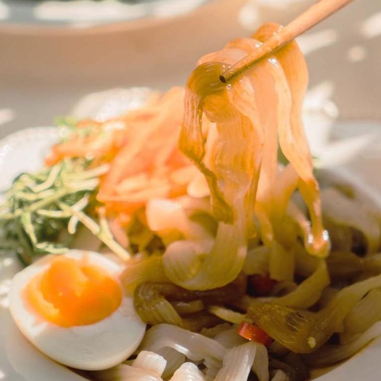 蘇伯 蒟蒻麵 蒟蒻燕麥纖維麵 無鹼味 高纖微卡 白玉帶 寬麵 白玉帶寬麵 膳食纖維 免煮即食 泰國-細節圖7
