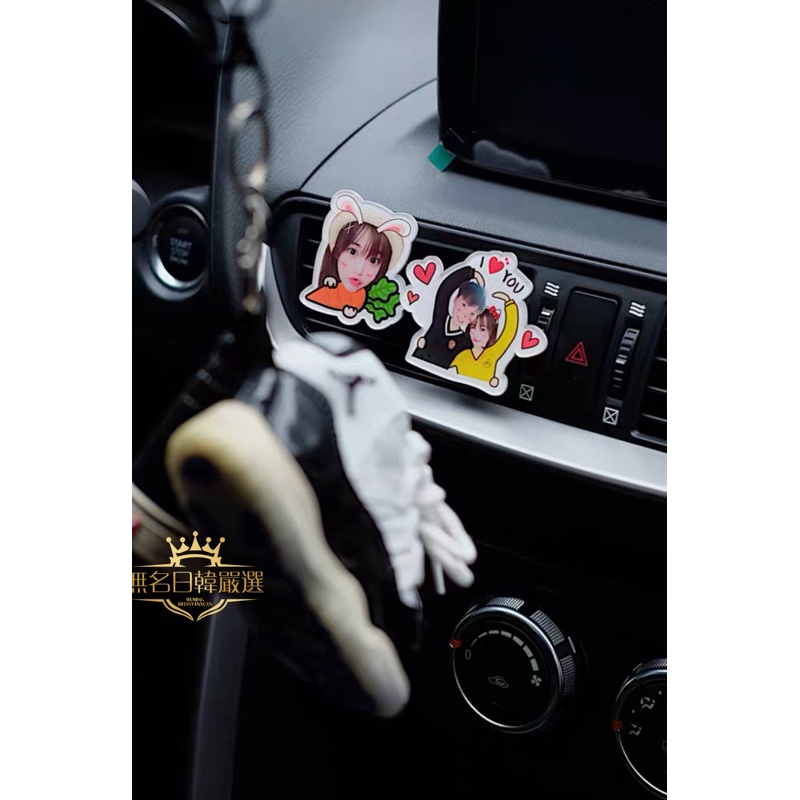 實拍❤️客製化照片汽車冷氣口香水夾(重複使用) 出風口 情人節禮物 生日 寶寶照片訂製 情侶 夫妻 閨蜜 寵物 紀念禮物-細節圖3