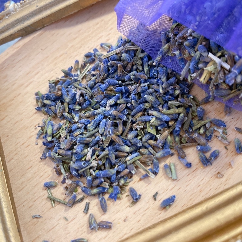現貨🔺A級 28g 純天然 無香精 薰衣草 乾燥花 薰衣草香包  薰衣草 蠟燭DIY材料 汽車芳香 房間 鞋櫃除臭 香包-細節圖3