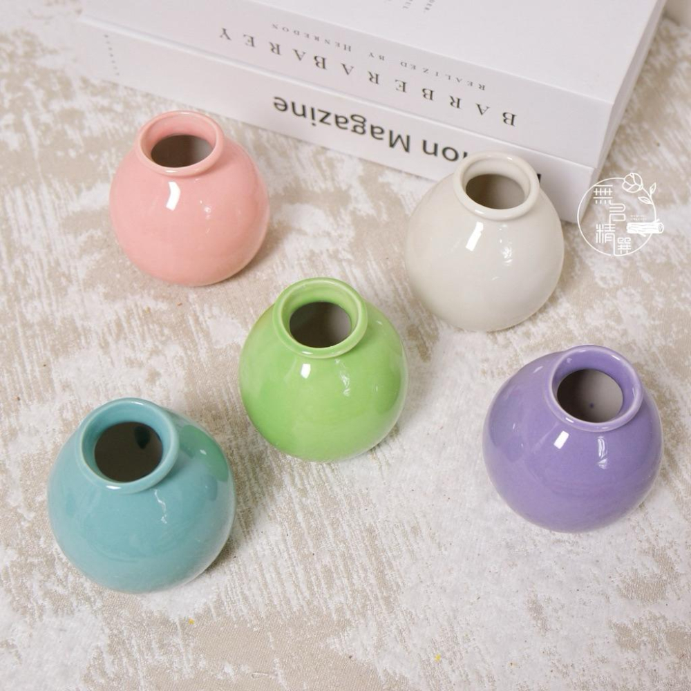 現貨🔺多色 圓形陶瓷小花瓶｜有錢花花瓶 日式簡約軟裝 擺拍道具 迷你乾燥花瓶 桌面小擺件 INS風水培花器 陶瓷花瓶-細節圖4