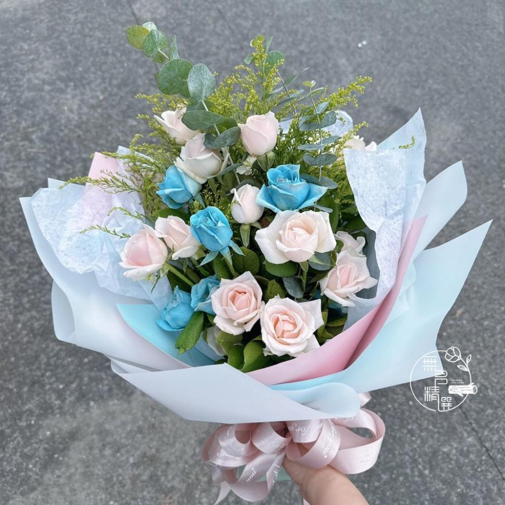 現貨🔺鮮花 韓式香檳玫瑰鮮花束｜玫瑰花束｜情人節花束 藍色玫瑰 鮮花 真花 畢業花束 求婚花束 少女感花束 客製化花束-細節圖3