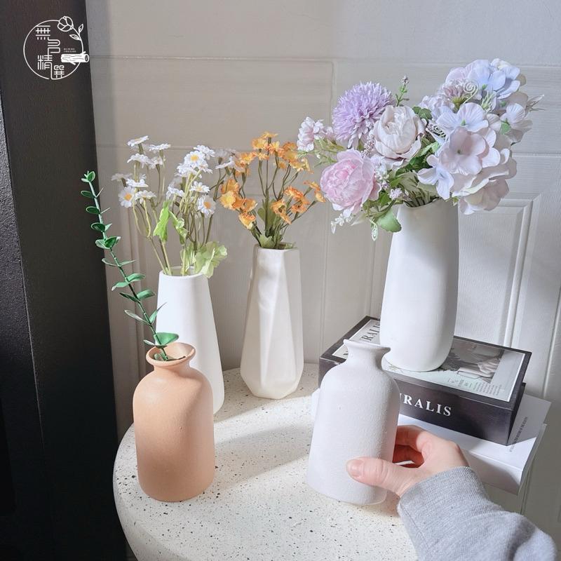 現貨🔺素燒陶瓷花瓶 居家裝飾 水培 插花瓶 白色花瓶 侘寂風裝飾 奶油風裝飾 餐桌佈置 乾燥花 永生花 拍照道具 罐子-細節圖3
