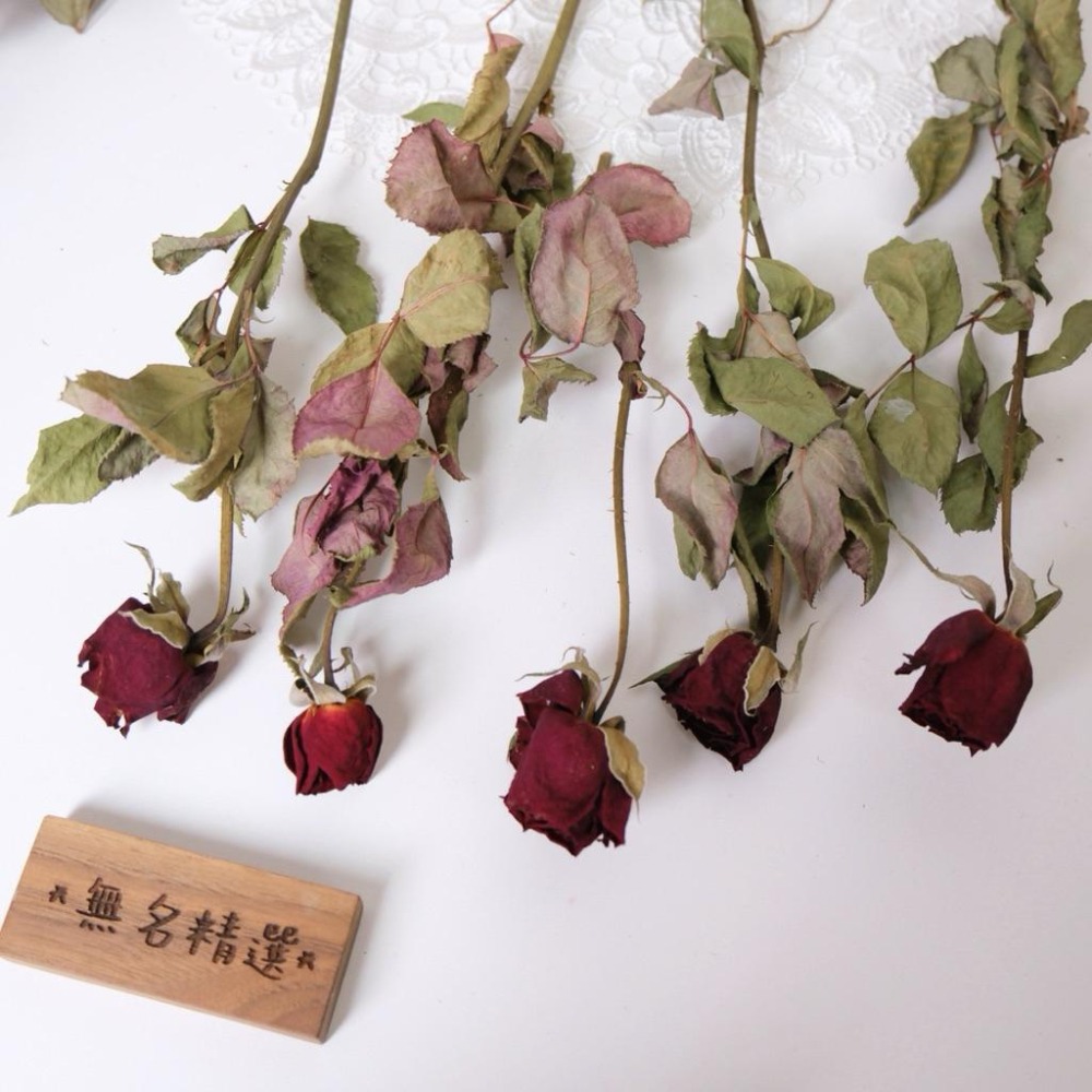 現貨🔺限量台灣產 乾燥玫瑰花｜自然風乾 無染色 原色｜自然美 手作花材 乾燥花 插花 佈置 拍照道具-細節圖9