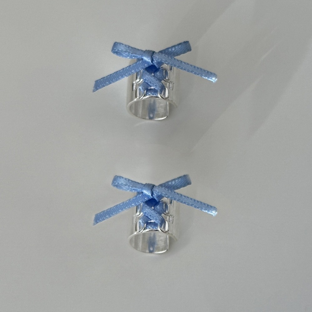 𝐿𝑢𝑜𝑗𝑖𝑛𝑔 ෆ 輕奢芭蕾˚ෆ*₊🩰 精緻緞帶蝴蝶結耳夾 ﹎為你的耳畔增添一抹優雅｜單隻耳骨夾-規格圖4