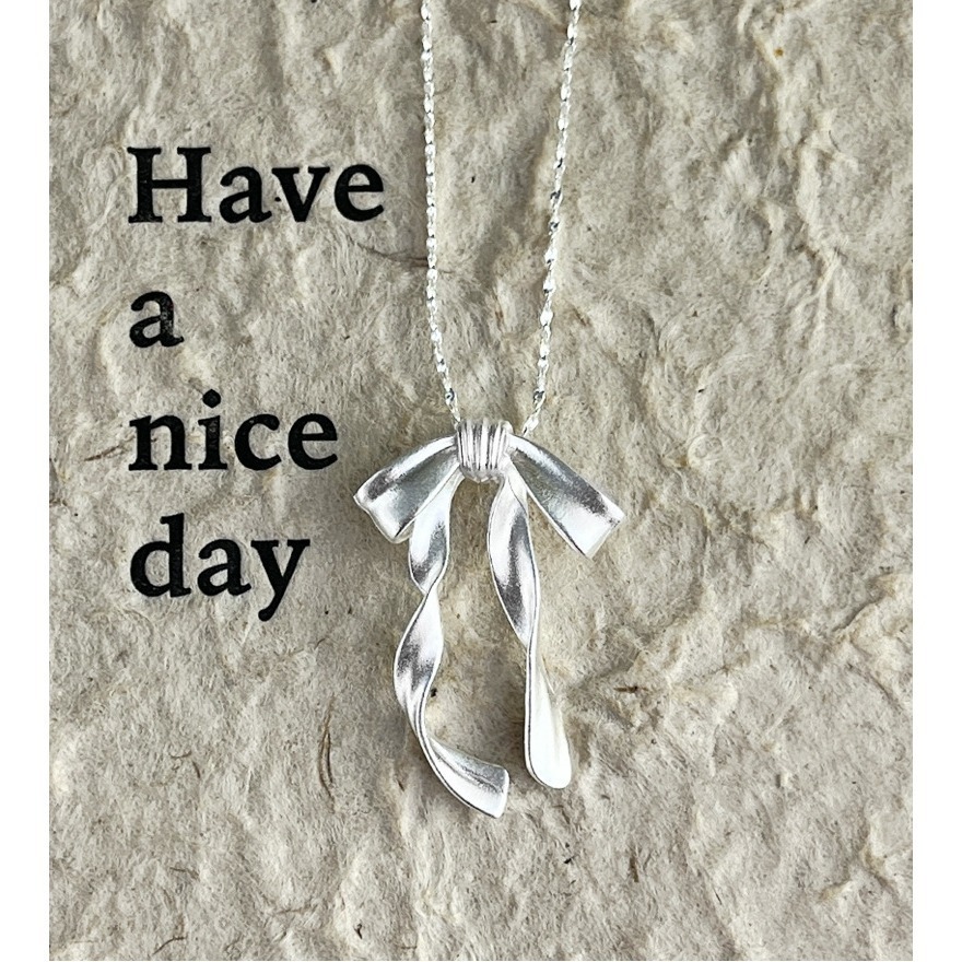 Luojing˖ ࣪⌖˚◌預購 純銀光芒ꔫs925純銀亮銀色蝴蝶結磨砂項鍊｜鎖骨鏈-細節圖3