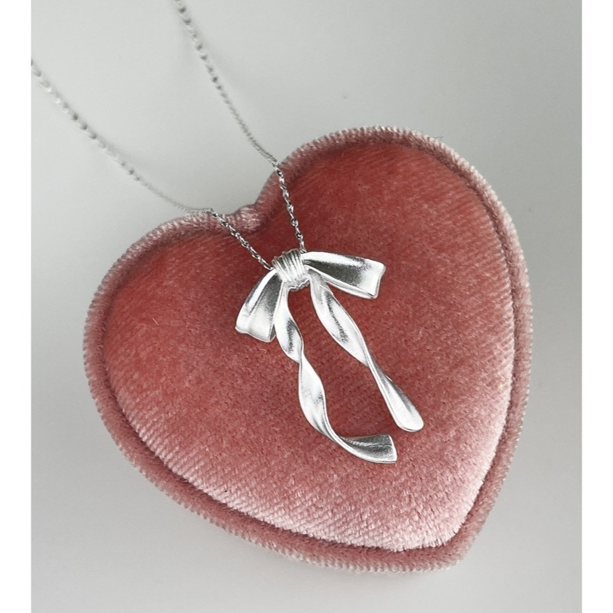 Luojing˖ ࣪⌖˚◌預購 純銀光芒ꔫs925純銀亮銀色蝴蝶結磨砂項鍊｜鎖骨鏈-細節圖5