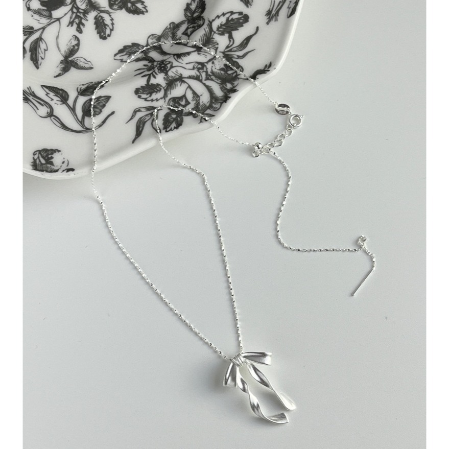 Luojing˖ ࣪⌖˚◌預購 純銀光芒ꔫs925純銀亮銀色蝴蝶結磨砂項鍊｜鎖骨鏈-細節圖8