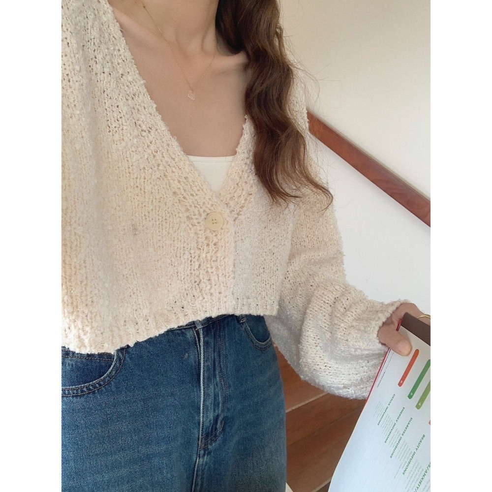 𝐿𝑢𝑜𝑗𝑖𝑛𝑔 ෆ現貨 溫柔絮語·輕吻冬日毛絨V領單釦短版外套﹎獻給妳的溫柔時光｜毛絨外套｜上衣｜必備款-細節圖6