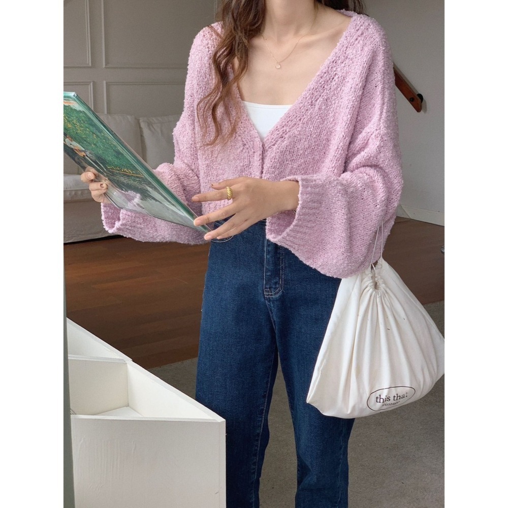 𝐿𝑢𝑜𝑗𝑖𝑛𝑔 ෆ現貨 溫柔絮語·輕吻冬日毛絨V領單釦短版外套﹎獻給妳的溫柔時光｜毛絨外套｜上衣｜必備款-細節圖8