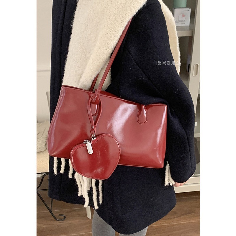 𝐿𝑢𝑜𝑗𝑖𝑛𝑔 ෆ 法式浪漫隨行💞愛心手提大容量法棍托特包 - 優雅百搭｜質感單肩包｜日常百搭-細節圖5