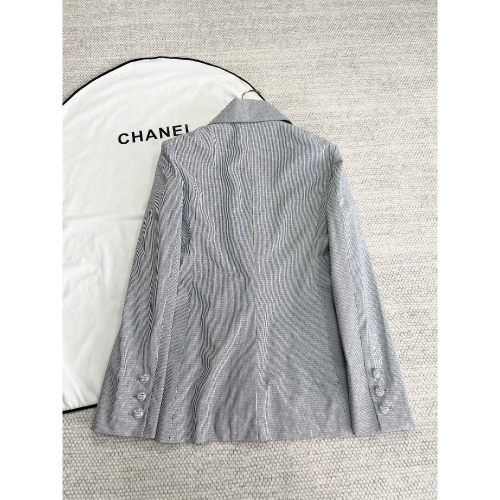 香奈兒 Chanel 24P西裝外套💓金高銀同款❤️原版定制面料❗️西裝領設計氣質出眾👍上身超好看，越是簡單款