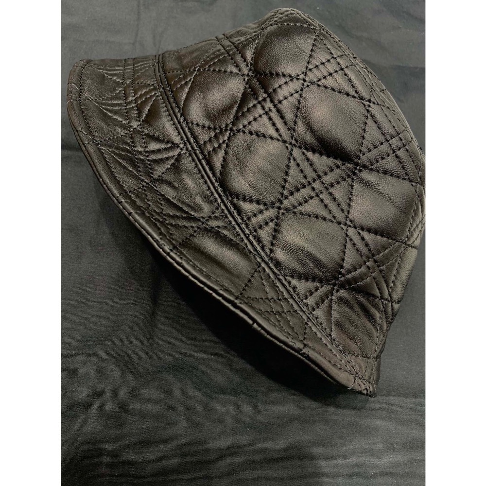 fw24 new arrival～    cd 24秋冬機車靴新品  經典D家紋格電繡，精緻時髦  小牛皮材質-細節圖3