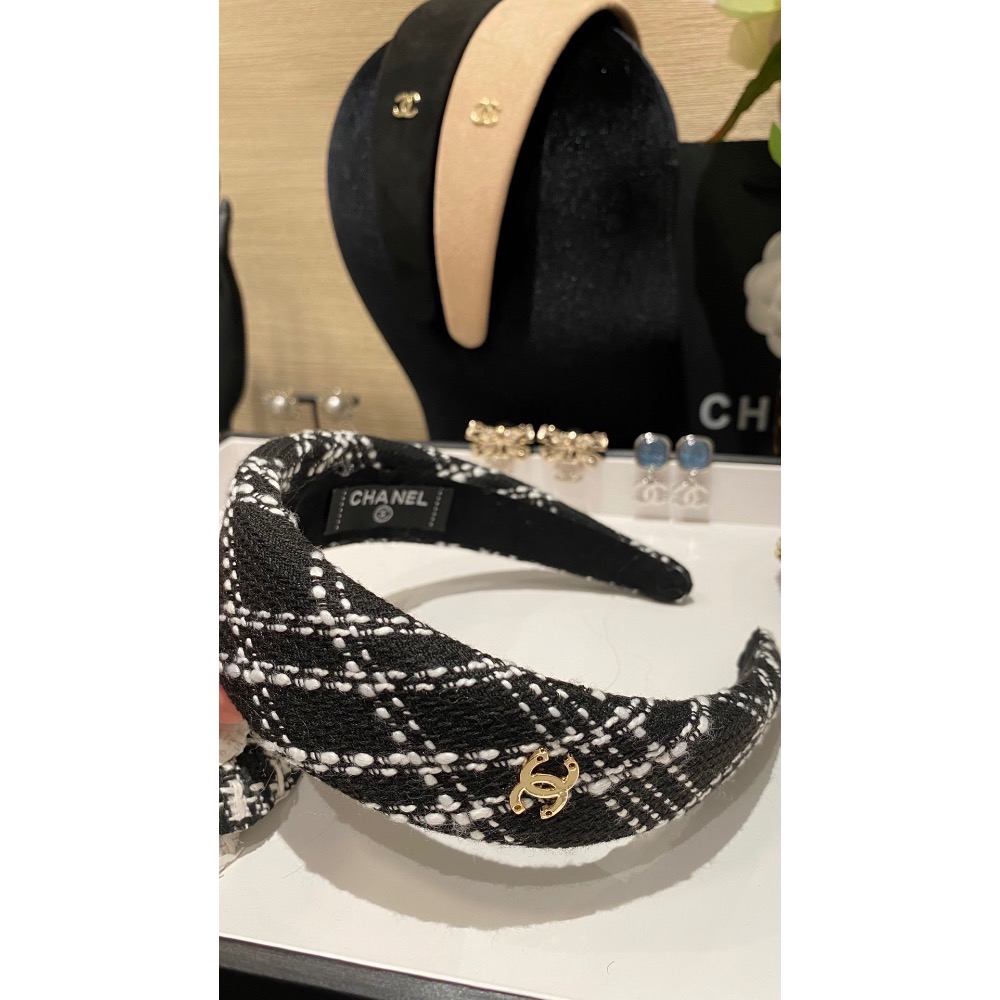 銀棕色 1.5細腰帶  miu 金屬鏤空微標 這是野性與可愛結合的反差美💕  機簡主義風格的皮革腰帶 小牛皮材質-細節圖2