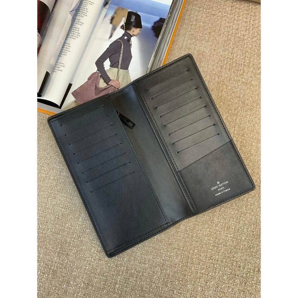 【芯片版】 Brazza 錢夾  M69038 黑色 為柔軟 Taurillon 皮革壓印 Monogram 圖案-細節圖3