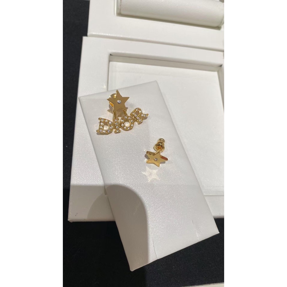 24K 最美护照夹 现货啦！ 依然不用说的原厂ZP皮中小球小牛皮 耐造 整个包就是大大的实用 出行必备 内里放卡的-細節圖3