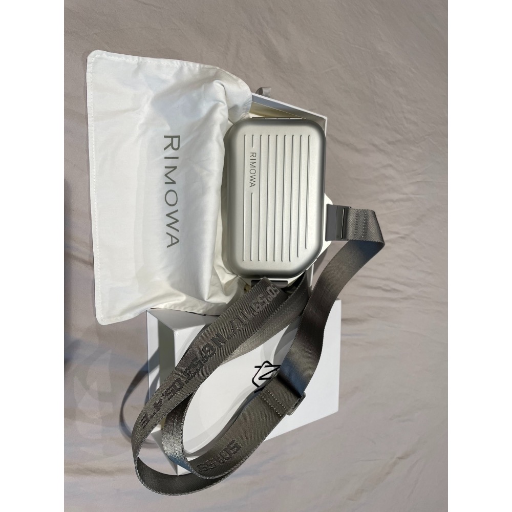 ✍️獨家實拍  Celin* 25Ss春夏新款 logo刺繡毛邊破洞牛仔短褲丨⚠獨家yb開發！高版出品！經典中高腰熱褲！-細節圖2