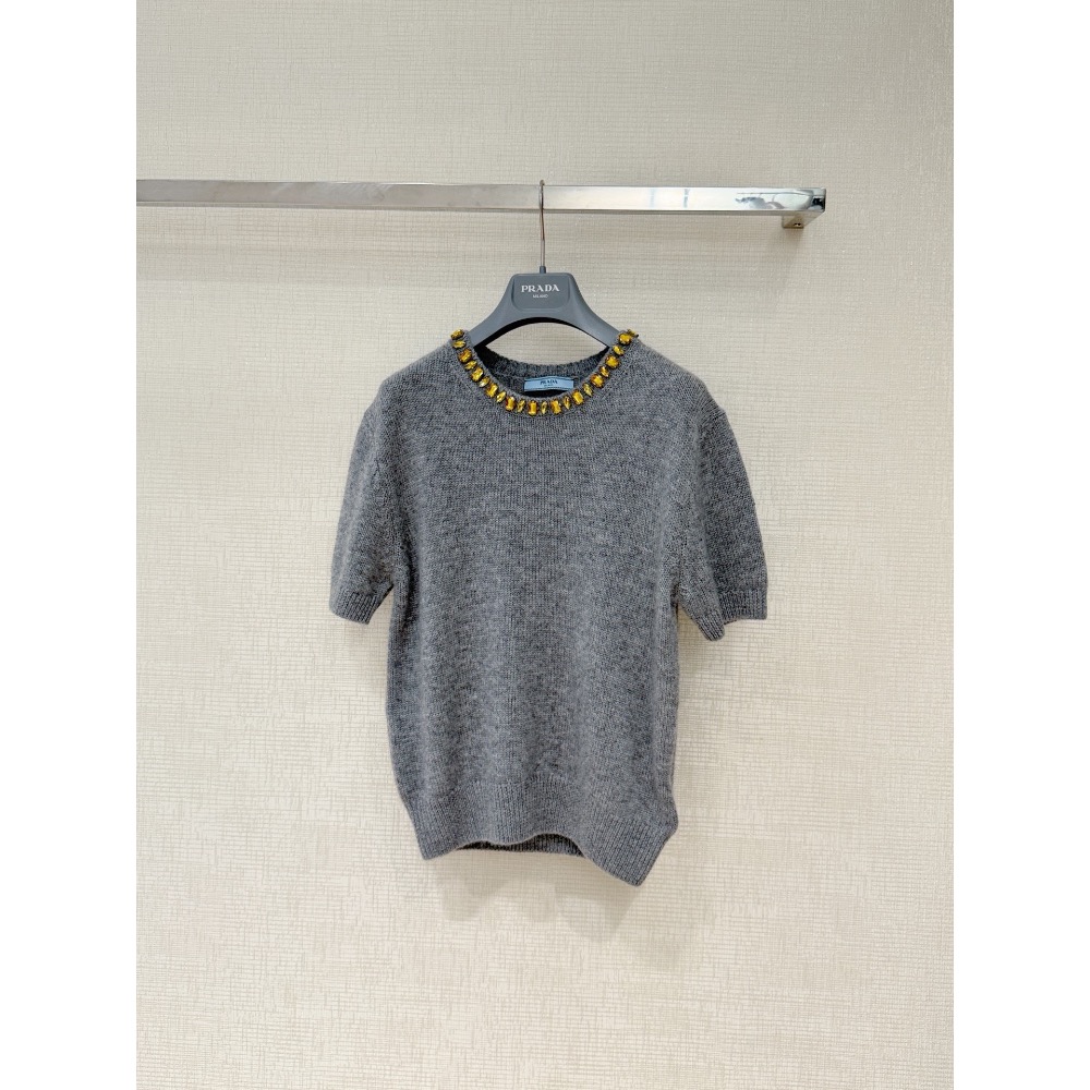 𝐁𝐁𝐫 絲毛戰馬披肩圍巾    200*70cm，100%綿羊毛    羊毛圍巾於工坊精制而成，裝飾絲網印花工藝-細節圖2