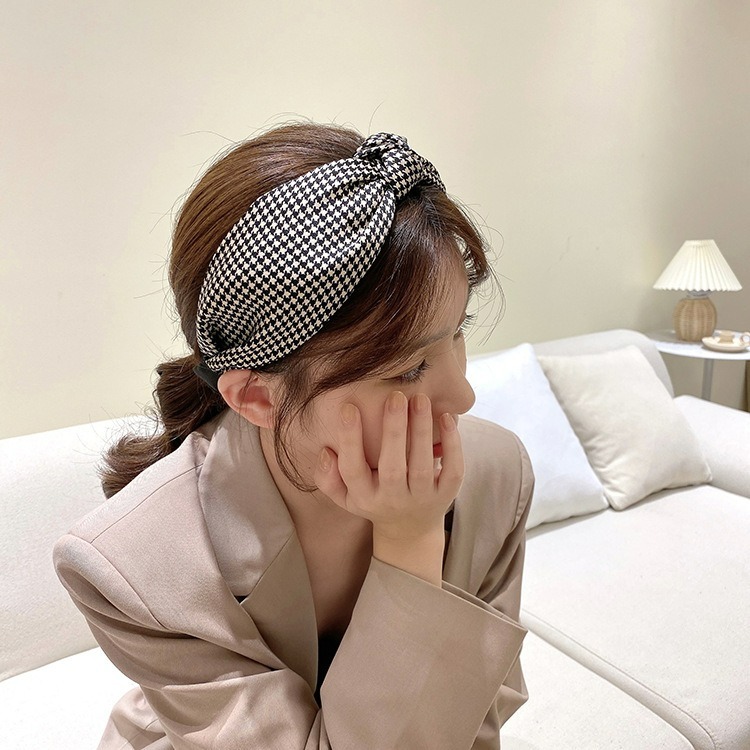 【台灣現貨】韓國氣質寬版造型髮箍 韓版千鳥格髮帶 寬髮箍 髮飾 女 高質感網紅新款 黑白蕾絲蝴蝶結 碎髮頭箍洗臉頭飾-細節圖11