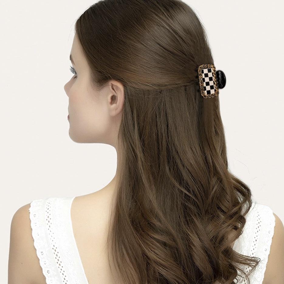【台灣現貨】韓式豹紋棋盤格抓夾 小鯊魚夾 鑽石金屬鏈條 高級感黑白格髮夾 瀏海夾 公主頭 髮飾  棋格紋 小抓夾-細節圖8