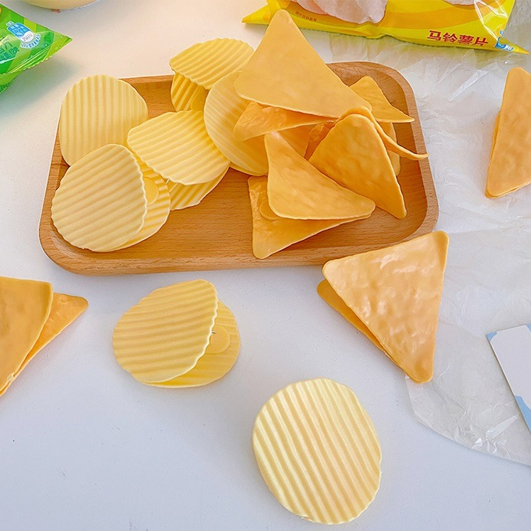 【台灣現貨】薯片造型文件夾 可愛創意造型文具夾子 洋芋片封口夾  多力多滋夾子 擬真 學生辦公文具用品  萬用多功能夾子-細節圖9