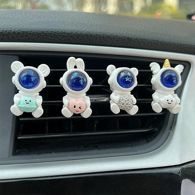 【台灣現貨】汽車出風口太空人宇航員擺件裝飾 創意可愛造型裝飾香薰 轎車汽車擺飾 空調冷氣孔 車用汽車車內車載裝飾品-細節圖3