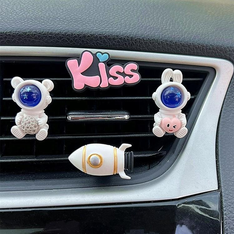 【台灣現貨】汽車出風口太空人宇航員擺件裝飾 創意可愛造型裝飾香薰 轎車汽車擺飾 空調冷氣孔 車用汽車車內車載裝飾品-細節圖4