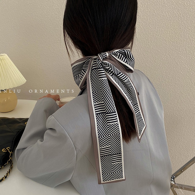 【台灣現貨】雙面印花長條絲巾 雙層小絲巾 領巾 髮帶 綁包包提手 腰帶 東大門 綁帶 配件 包包裝飾 飄帶 圍巾-細節圖11