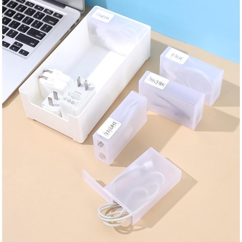 【台灣現貨】數據線收納盒 充電線整理盒 傳輸線收納盒 透明線材收納盒 整理盒 桌上收納 數據線 充電線 Z502-細節圖9