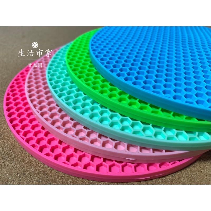 現貨 北歐矽膠隔熱墊 18cm 柔軟矽膠 隔熱墊 矽膠墊 矽膠隔熱墊 矽膠鍋墊 鍋墊 湯鍋墊-細節圖3