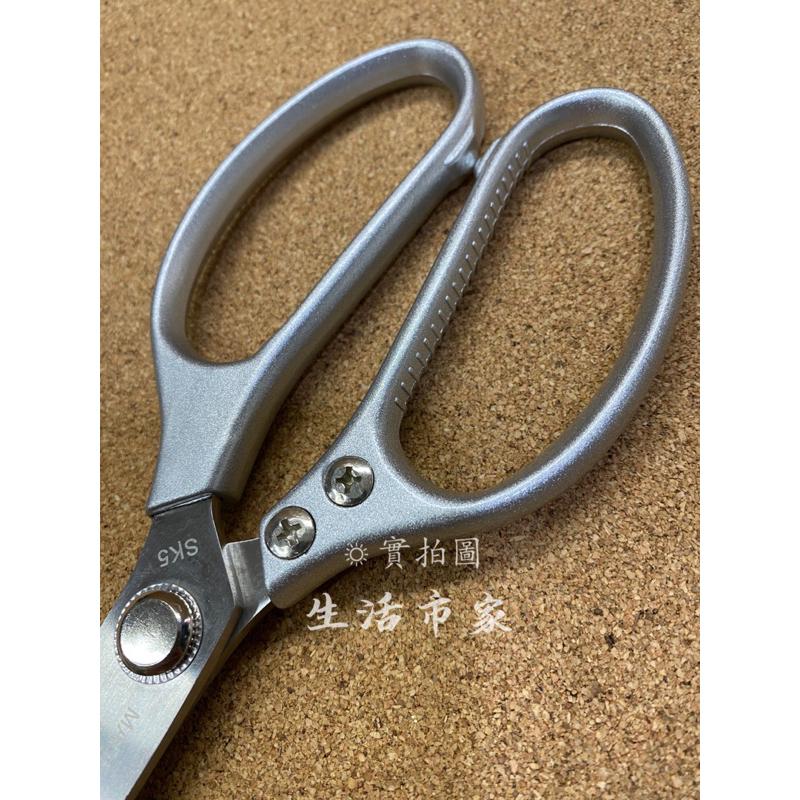 現貨 O-Ki SK5 鋒利 不銹鋼家用廚房剪刀 強力家用剪刀 萬用剪刀 廚房剪刀 工業剪刀 家用剪刀-細節圖6