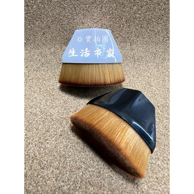 現貨 無痕 粉底刷 附收納盒 底妝刷 粉底液刷 化妝刷 刷子 刷具 無痕粉底刷 魔術刷 細毛刷-細節圖2