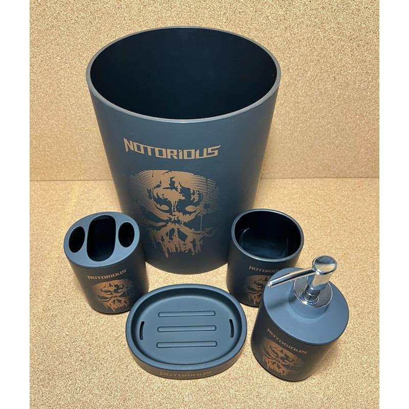 Notoroius 惡名昭彰 經典骷顱時尚衛浴 5件組 浴室用品 垃圾桶 沐浴乳罐 牙刷杯架 口杯 漱口杯 肥皂架-細節圖3