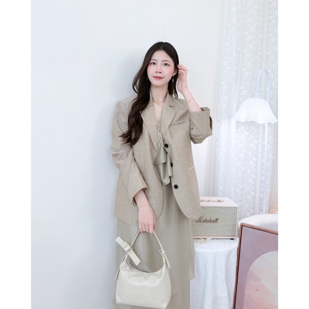 修飾肩線的秘密武器・舒適挺版西裝外套｜現貨快速出貨｜-La Fairy#正韓#韓國製-細節圖4