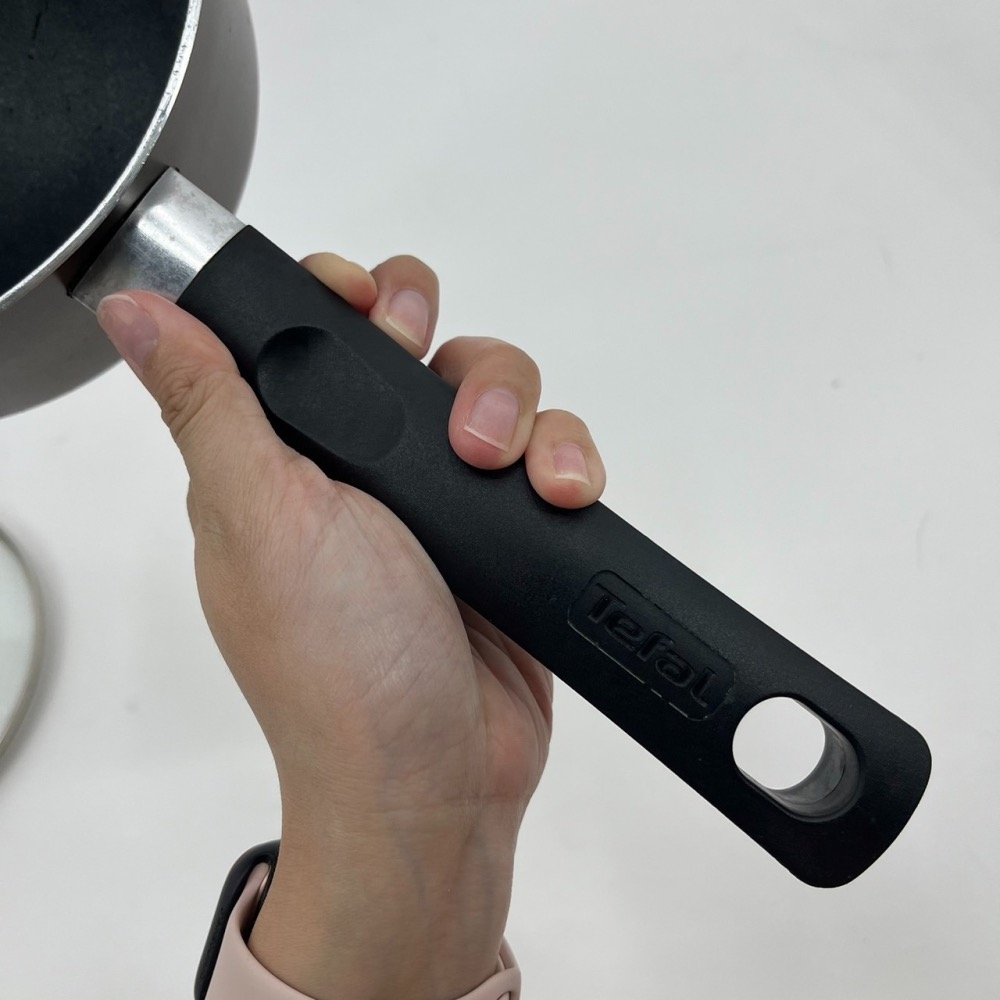 ❮二手2折❯ 法國 Tefal 特福 新極致饗食系列 18cm 單柄不沾湯鍋 加蓋 煮湯 川燙 煎炒 鍋子 不沾鍋-細節圖3