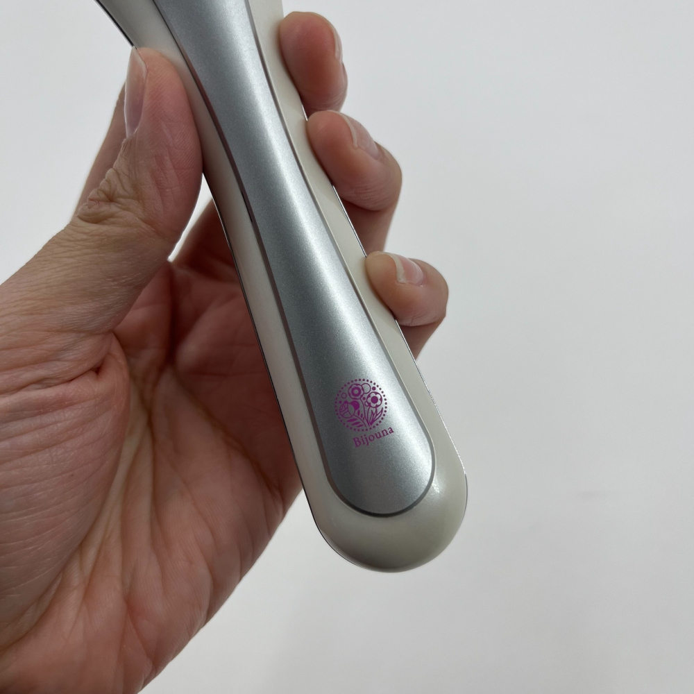 ❮二手❯ 日本 Bijouna 電動按摩梳 音波振動磁氣梳子 音波震動按摩梳 電動髮梳 KBE-2811 祛除頭髮靜電-細節圖4