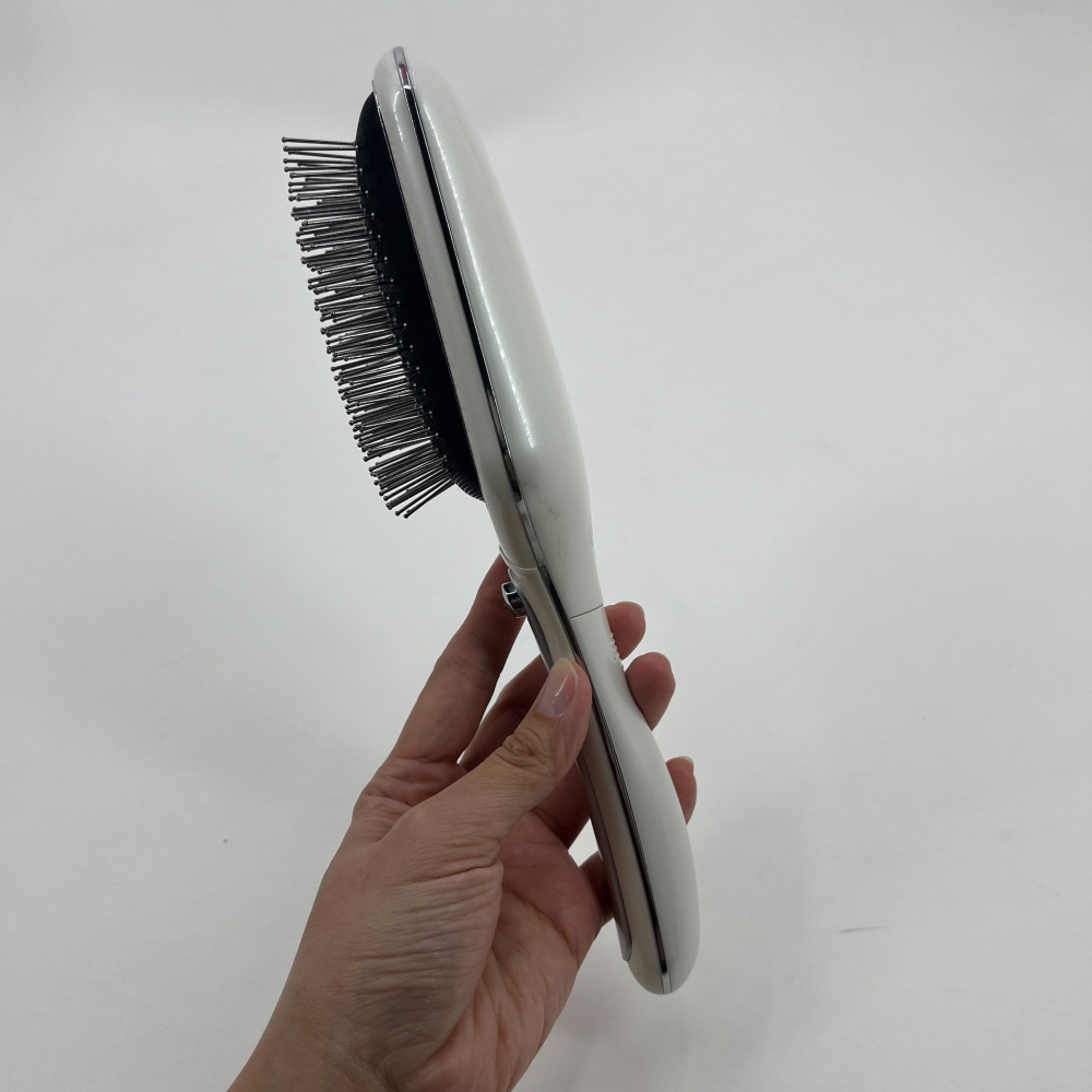 ❮二手❯ 日本 Bijouna 電動按摩梳 音波振動磁氣梳子 音波震動按摩梳 電動髮梳 KBE-2811 祛除頭髮靜電-細節圖7